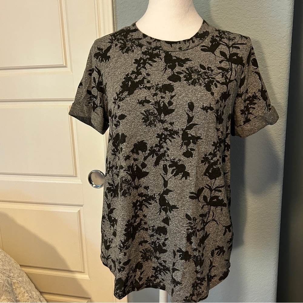 ANTHROPOLOGIE X SOL ANGELES Gray Tee with Black Floral Design Size M